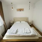Mountain View House