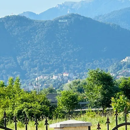 Mountain View House * בראשוב